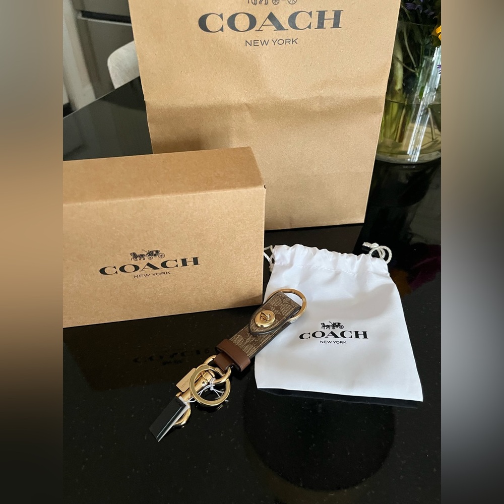 Coach NWT Logo Leather Keychain